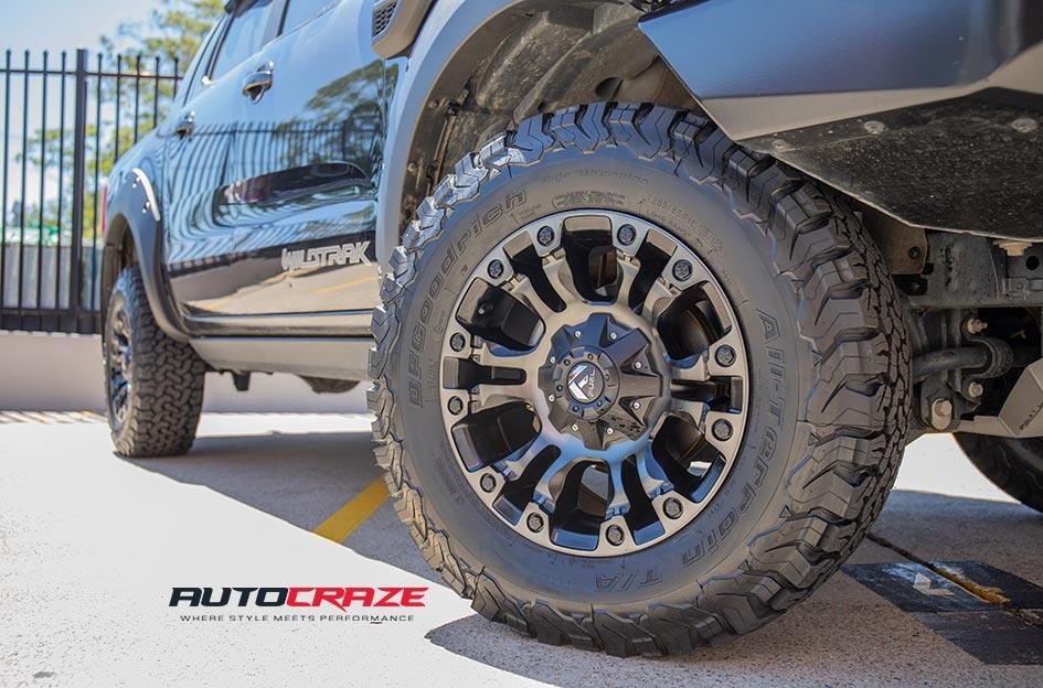 FORD-RANGER-VAPOR-BLACK-MACHINED-WITH-DARK-TINT